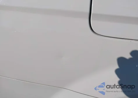 2010 Mercedes-Benz C 300 Luxury/Sport z USA, uszkodzony, nr VIN WDDGF5EB8AR128672